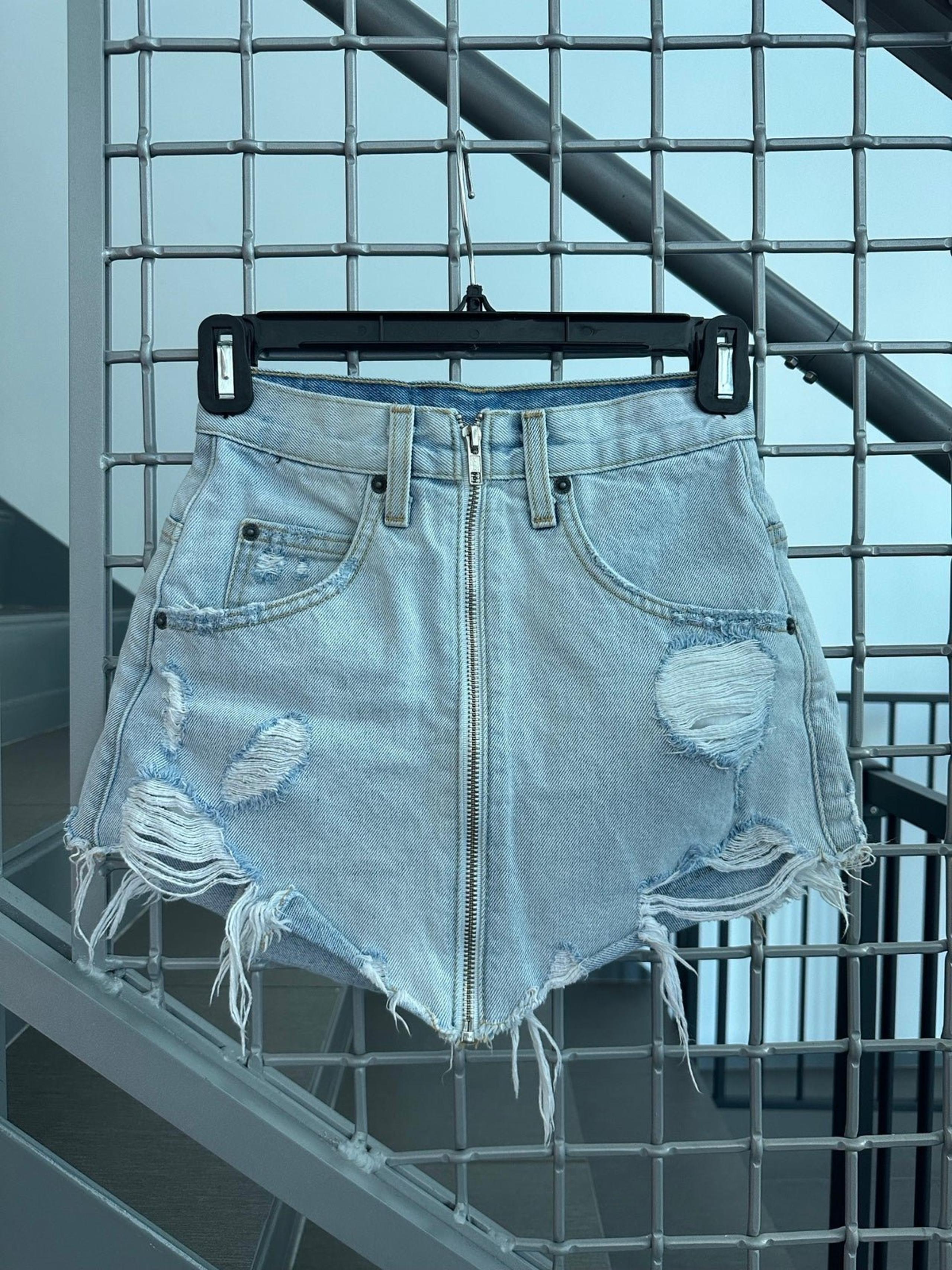 LF Denim Zip Up Mini High Waisted Skirt Size 23