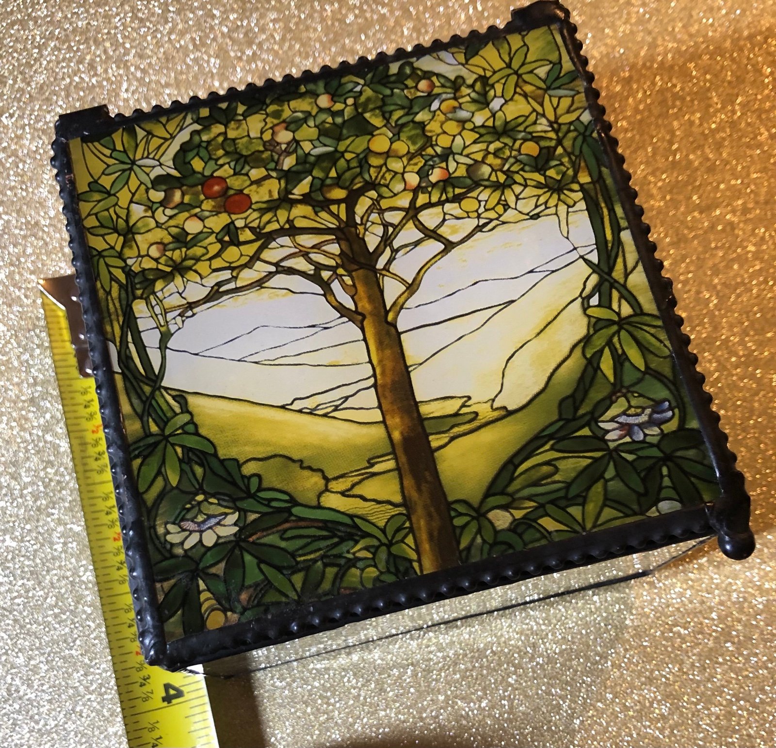 Glass trinket box