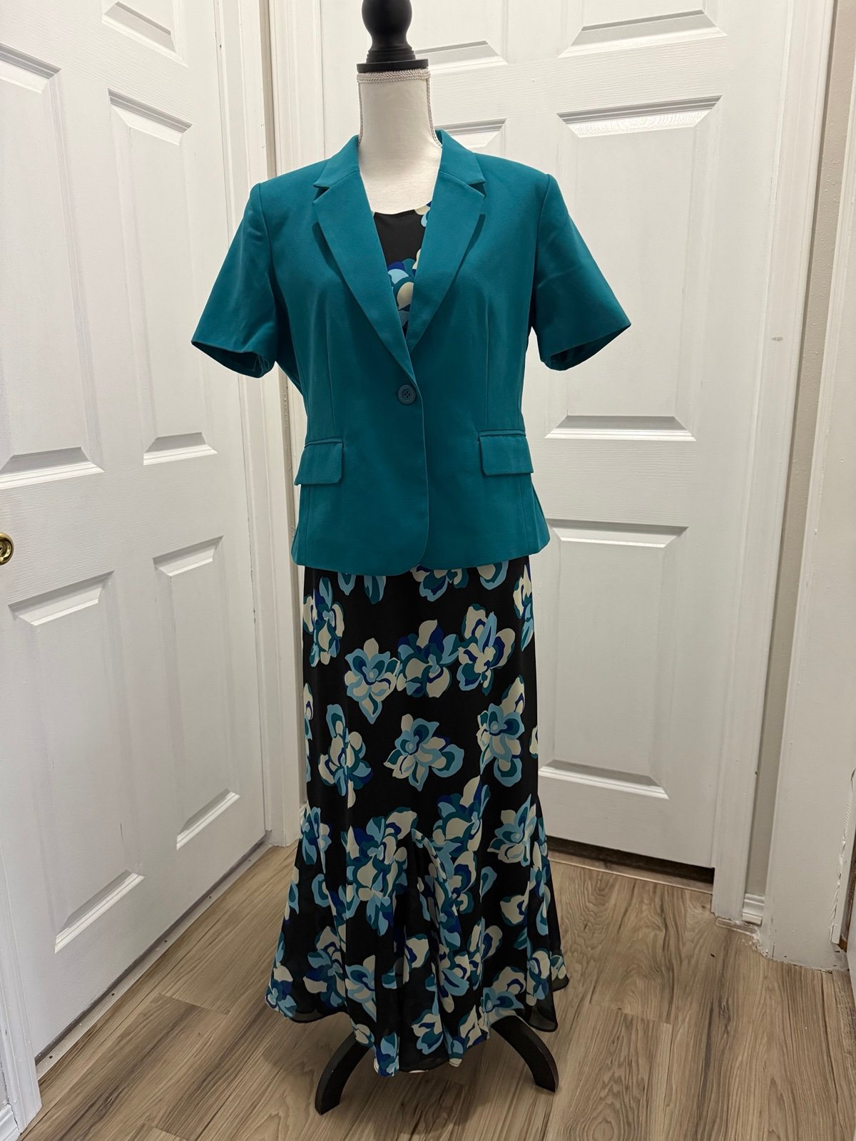 Floral Blue and Black Skirt & Blazer JG Hook Size 10