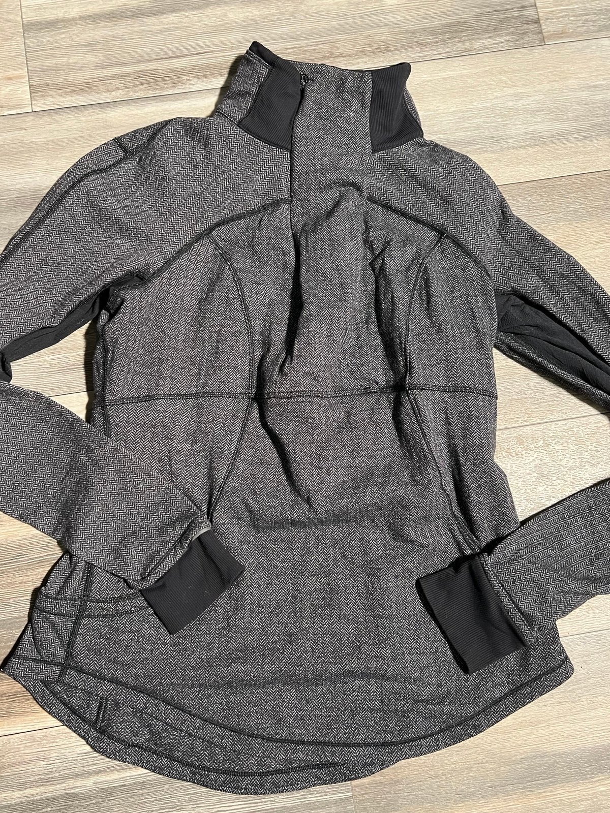 Lululemon Women Sweater Jacket- 10