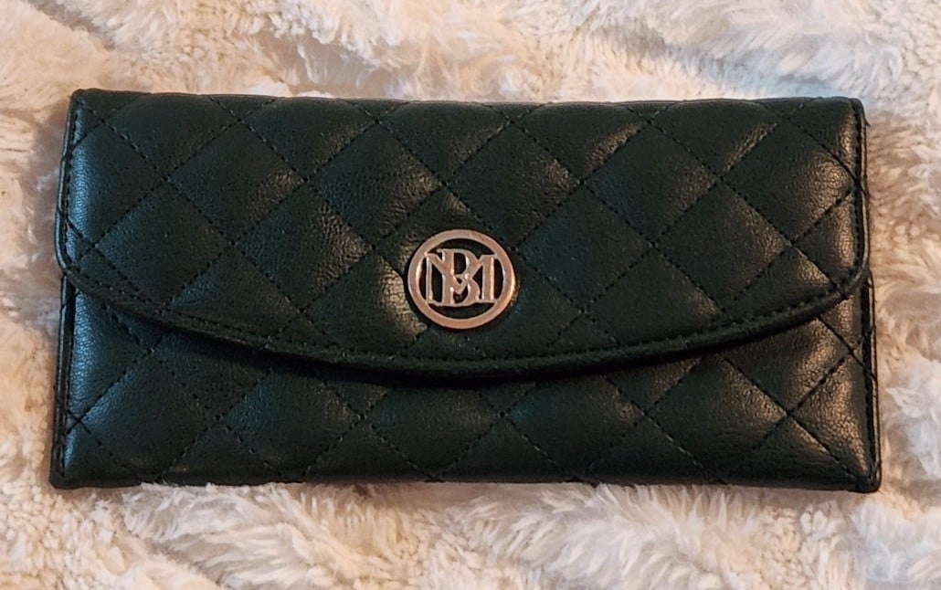 Studio Badgley Mischka Green Quilted Wallet