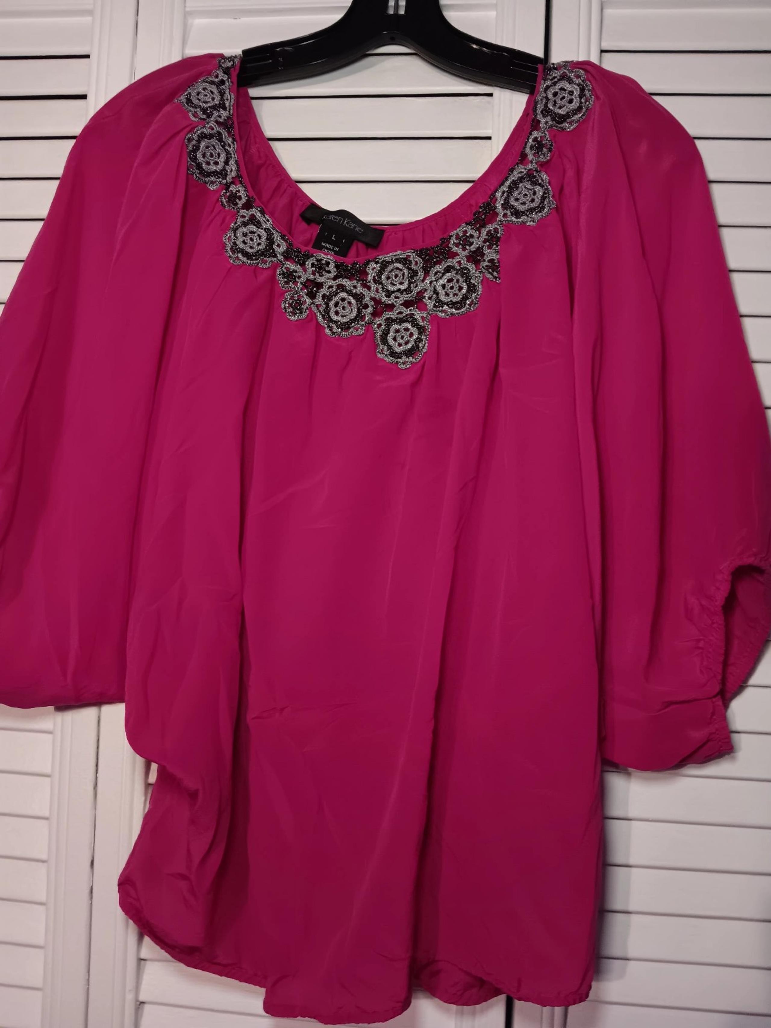 Karen Kane women's silk pink blouse with neckline print
