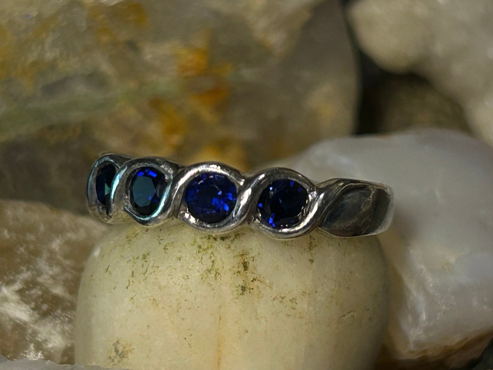 Sterling Silver & Blue Sapphire Band Ring Sz 7
