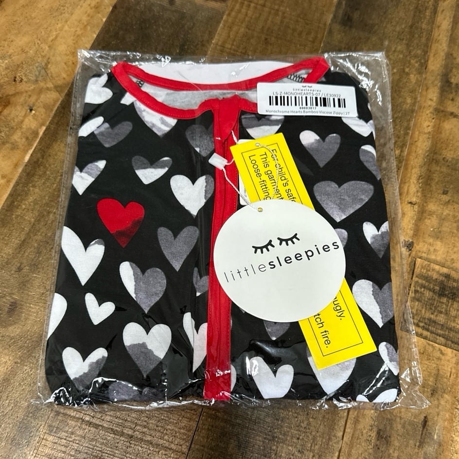 Little Sleepies Monochrome Hearts 2T Zippy NIB