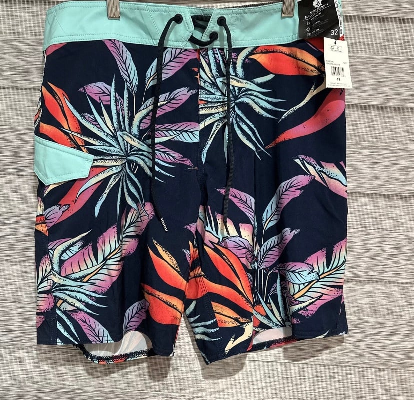 Volcom Men's Lido Iconic Mod 19 New Black Tech Trunks Boardshorts Clothing 32