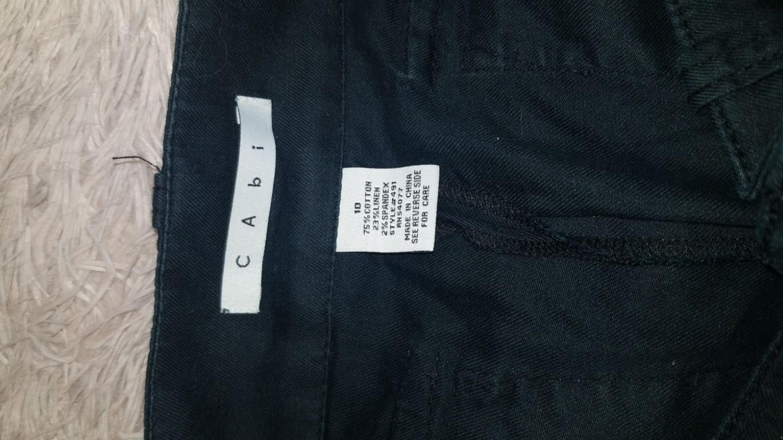 NWOT CAbi Style #491 Black Cropped Pants