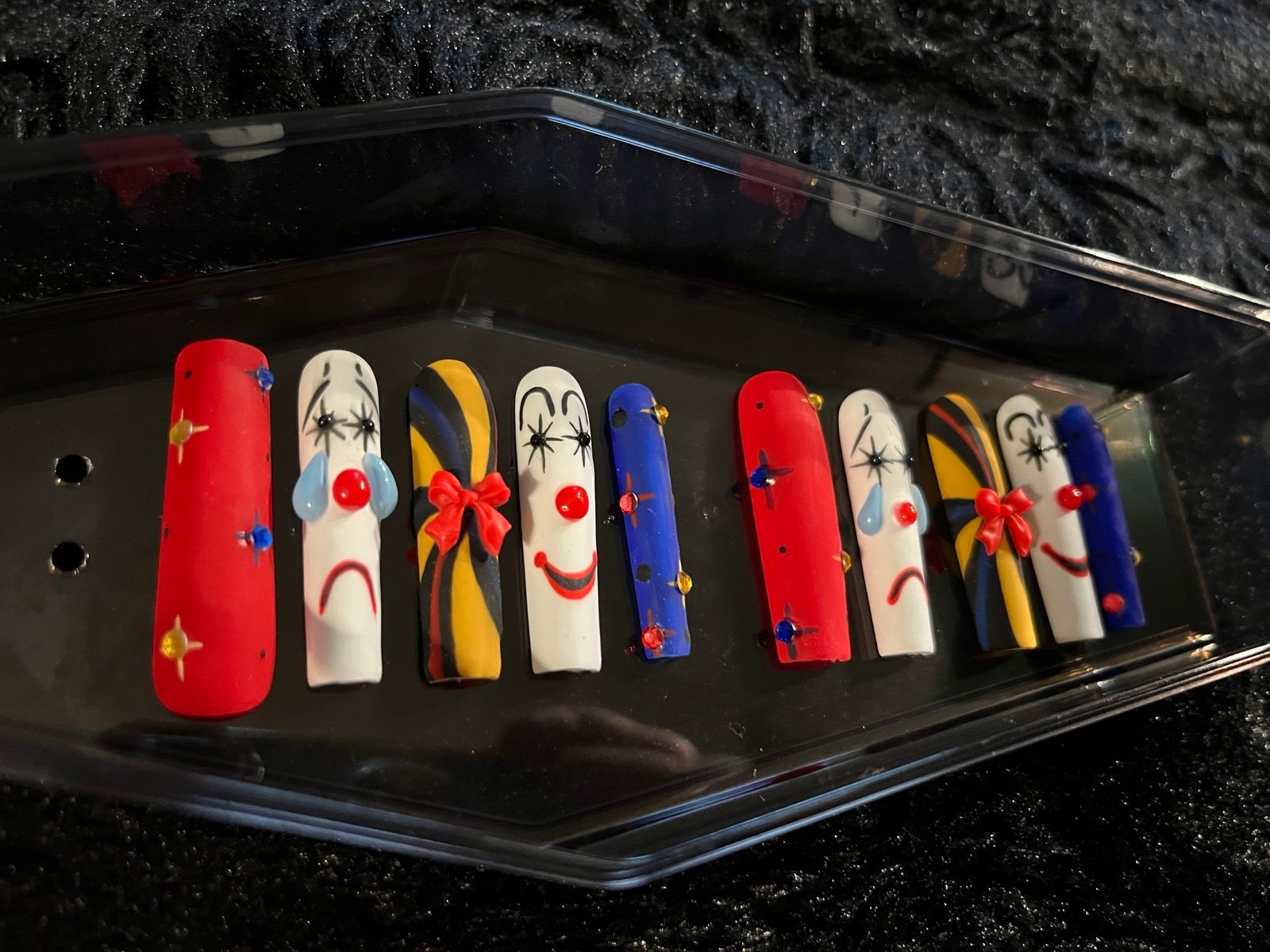 CLOWN PRESS ON NAILS