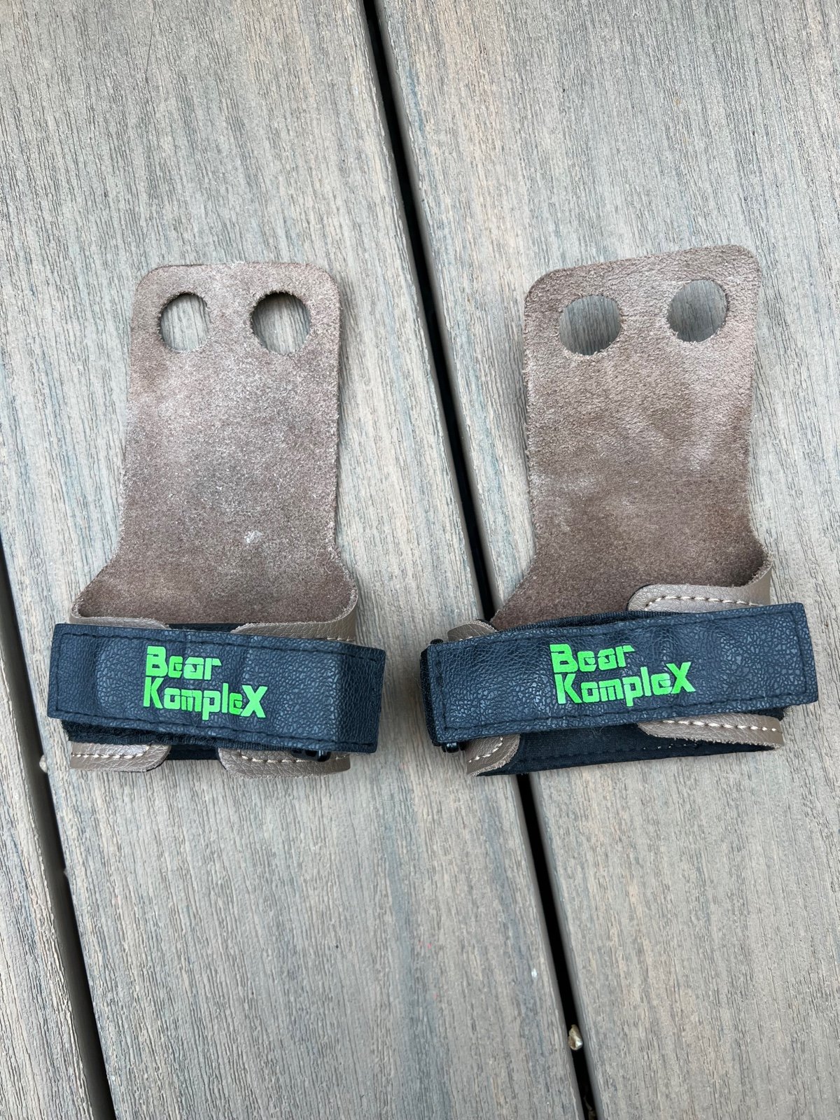 Bear Komplex 2 Hole Hand Grips Size XS