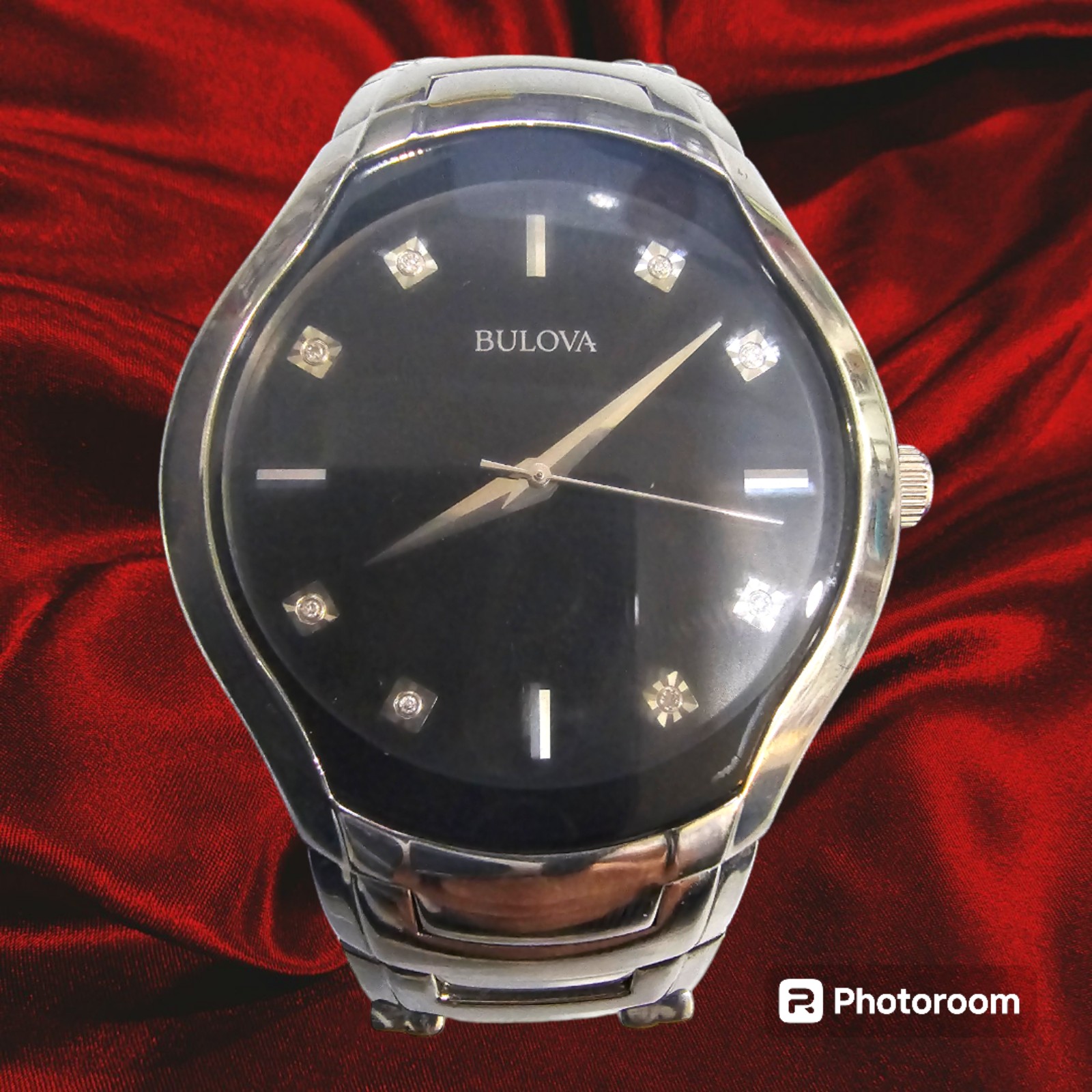 Bulova diamond quartz, great wristwatch