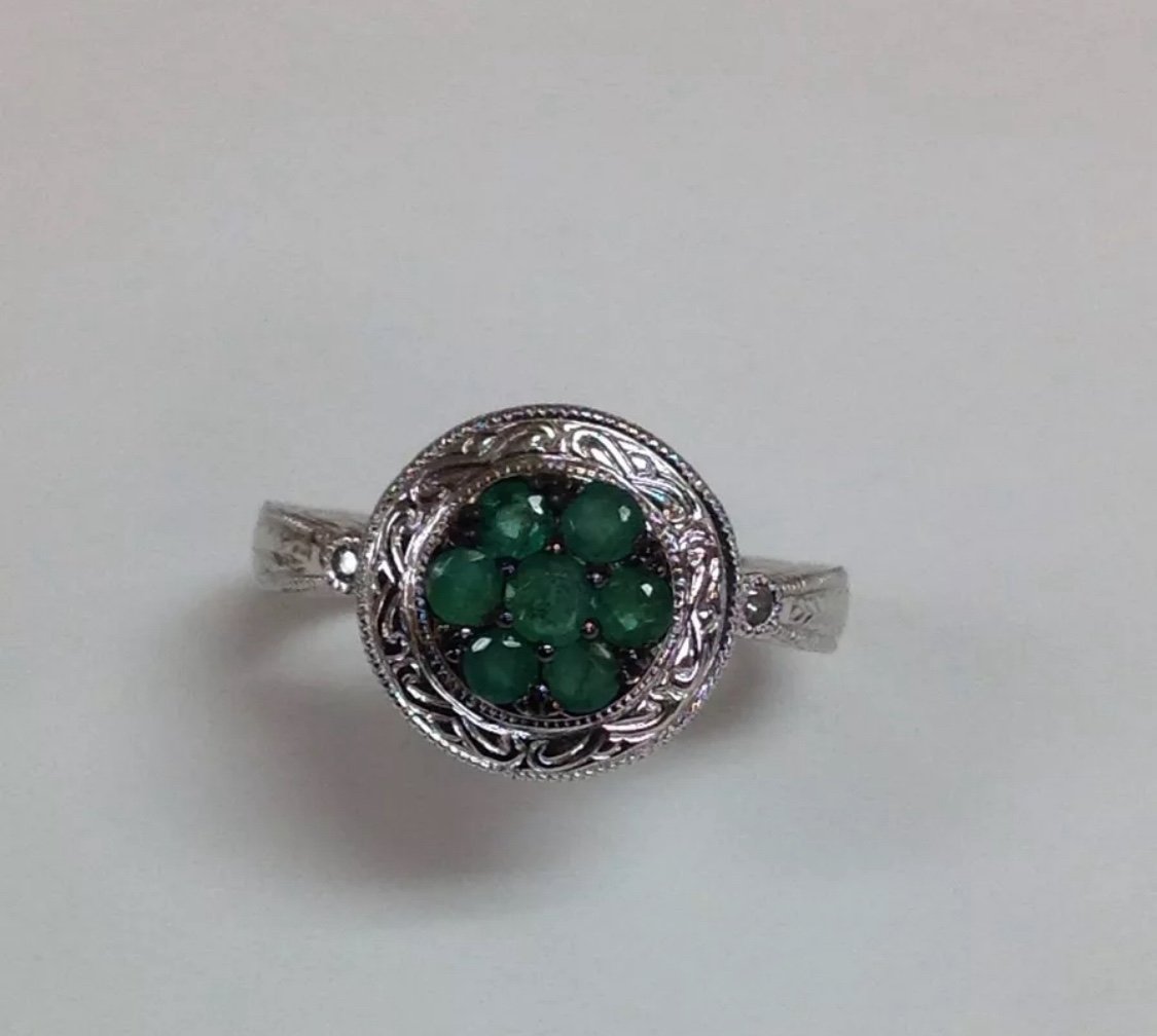 10K White Gold Round Natural Emerald and Diamond Cluster Ring New Size 6.75