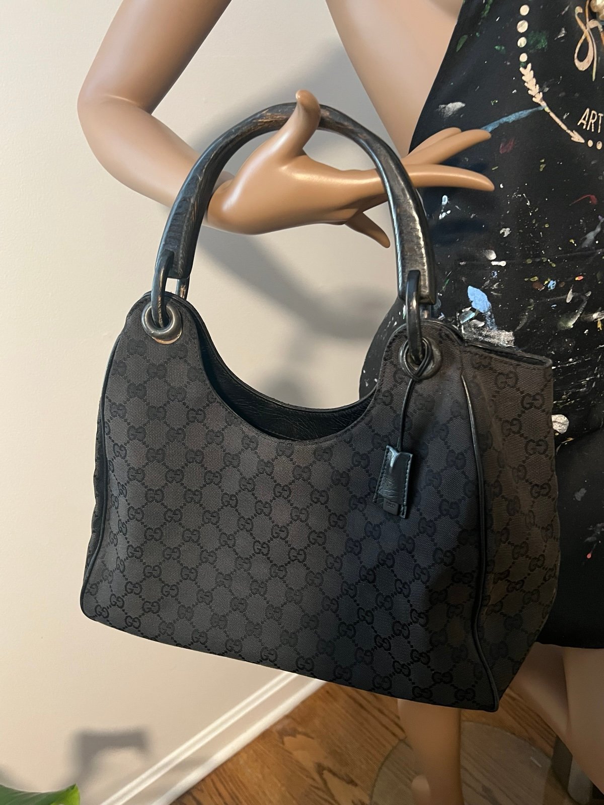 Gucci Logo Shoulder Bag