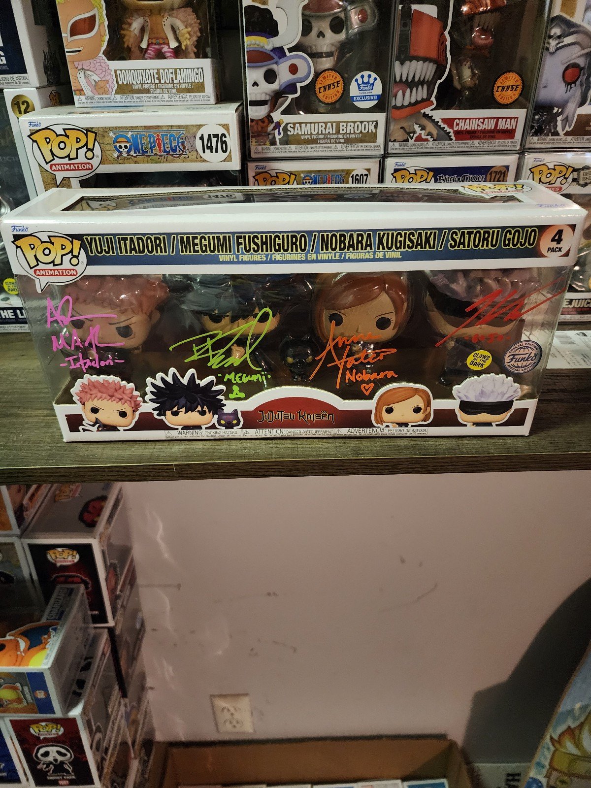 Jujutsu kaisen autographed 4 pack