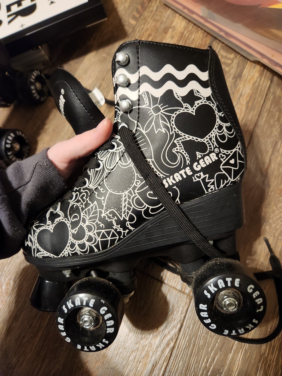 Skate gear skates