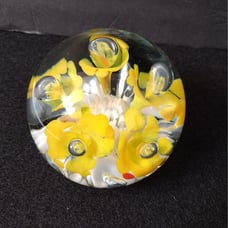 Vintage Kent Helms Art Glass Paperweight Yellow Trumpet Flowers and Bubbles 3