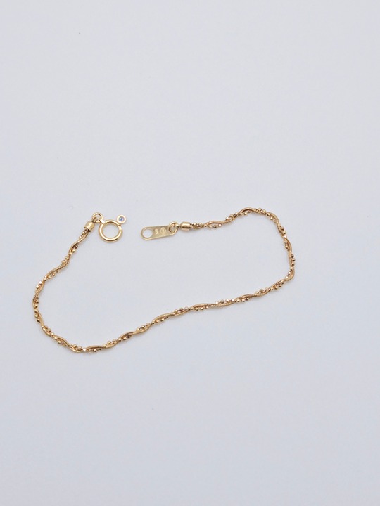 18K Yellow Gold twist bracelet