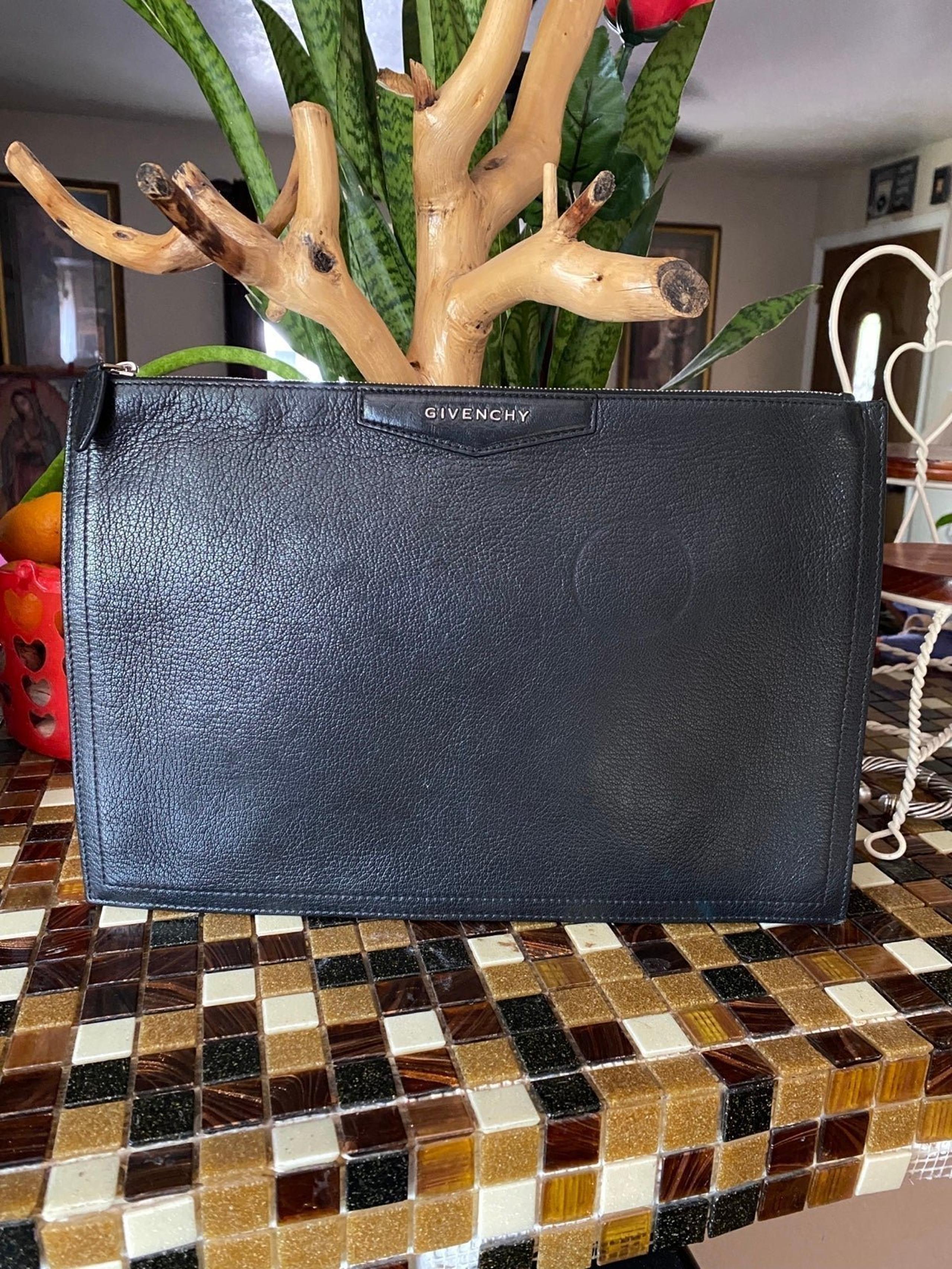 GIVENCHY Antigona GM/Large Leather Clutch $FIRM PRICE$ LAST PRICE$