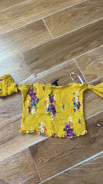 Crop top
