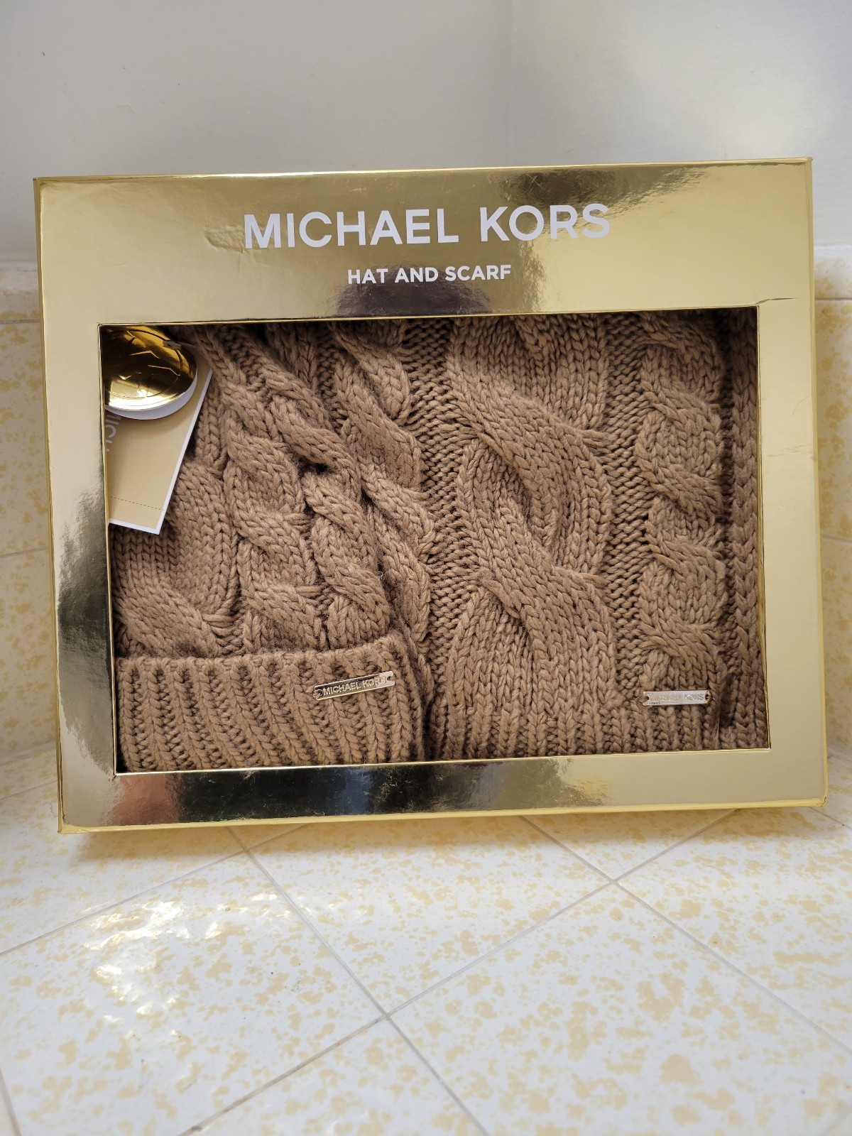 Michael Kors scarf set