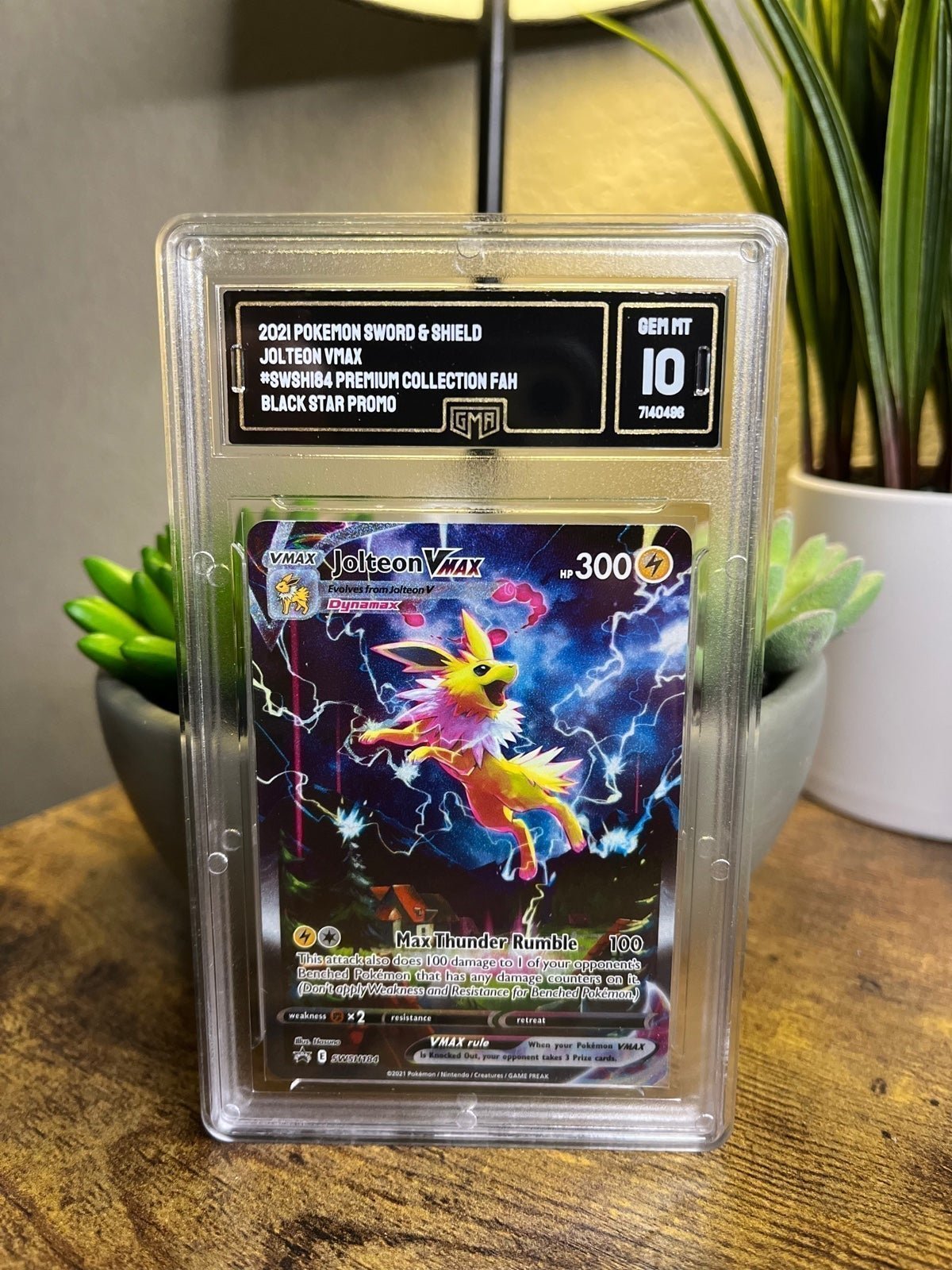 Pokémon JOLTEON VMAX Alternate Art Black Star Promo SWSH 184 Gem Mint