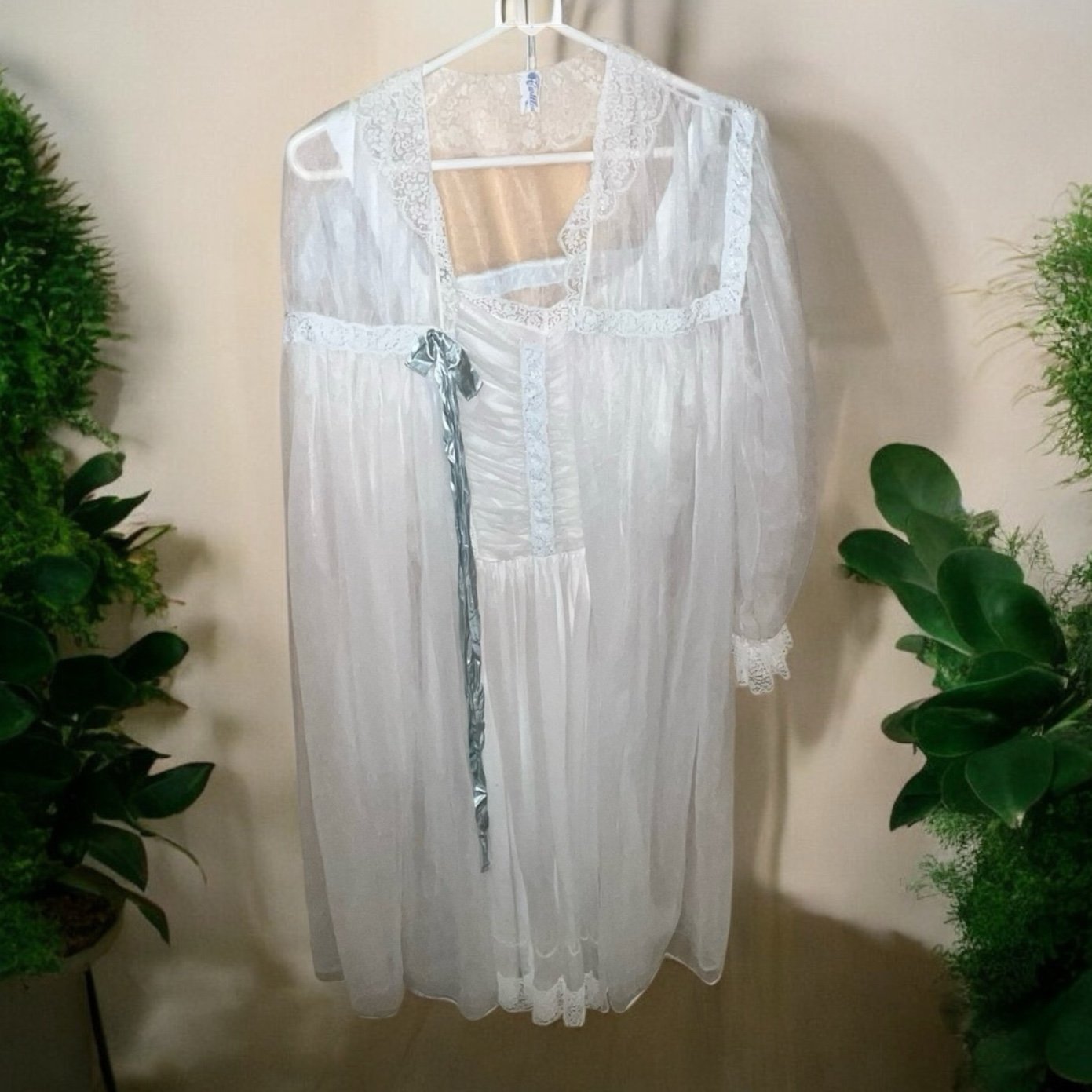 Vintage Carillon Lace Sheer Chiffon Nightgown Robe Set size 38