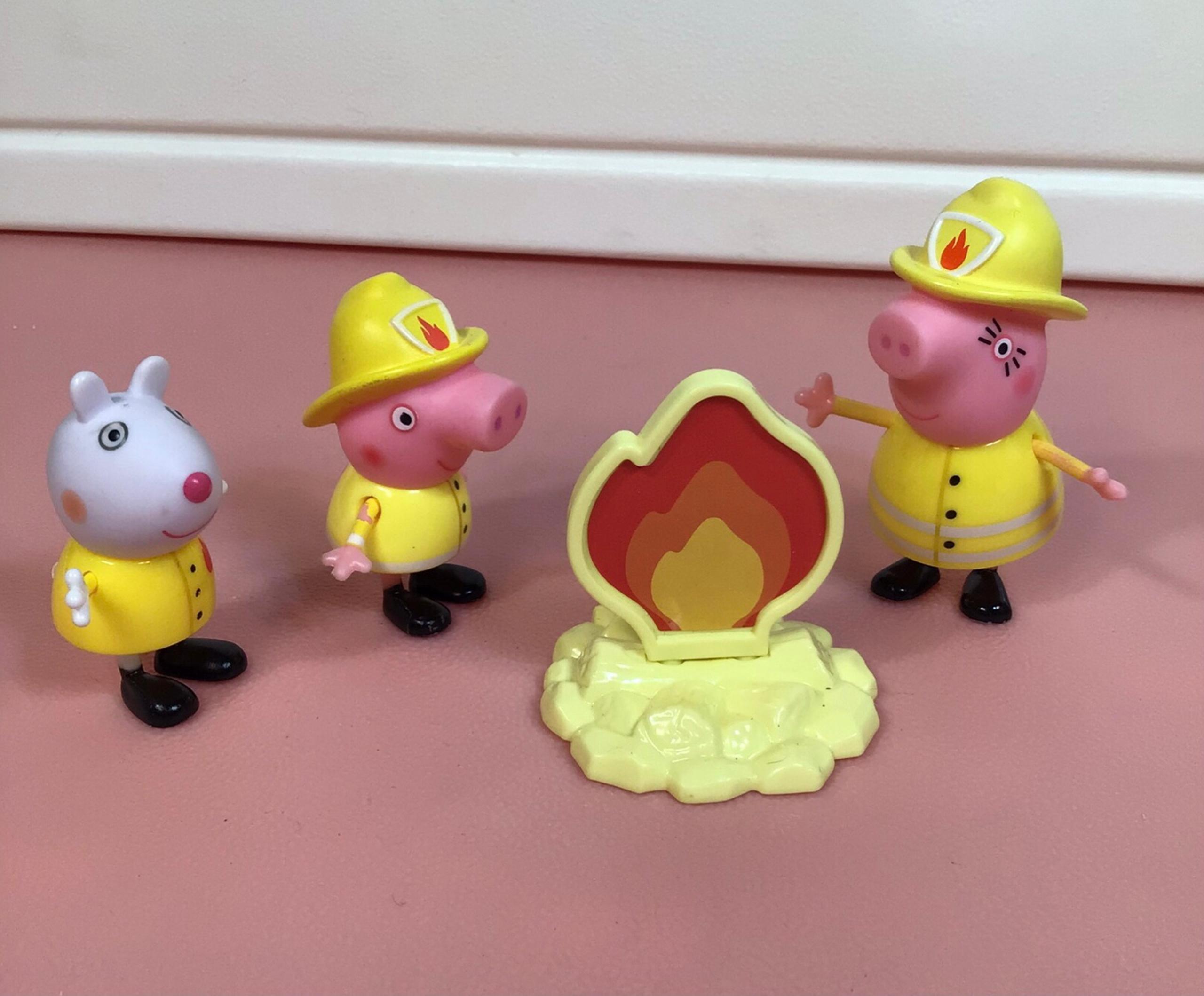 Peppa Pig Firefighter figures