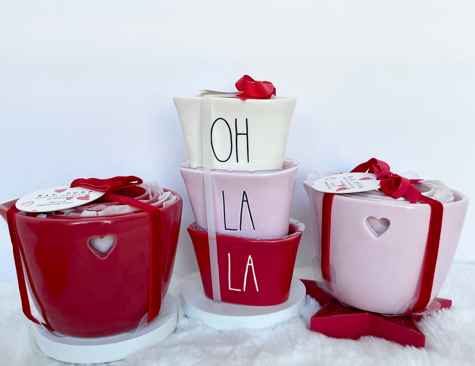 RAE DUNN Set of 2 VALENTINES DAY Measuring Cups and Oh La La Heart Ramekins NWT