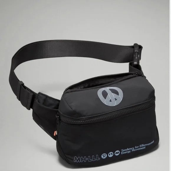 Lululemon Mad Happy Clean Lines Belt Bag