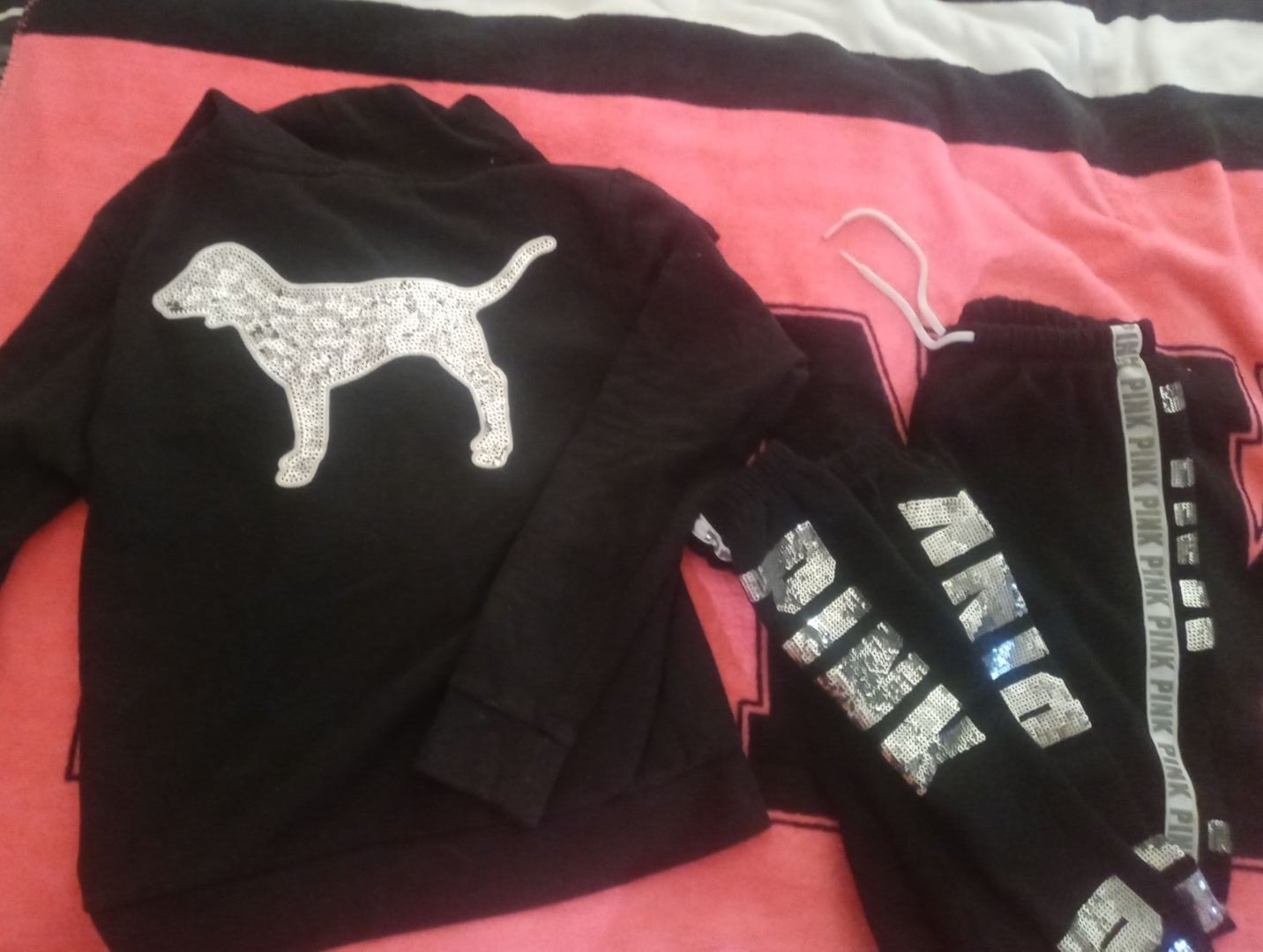 VS PINK bling outfit