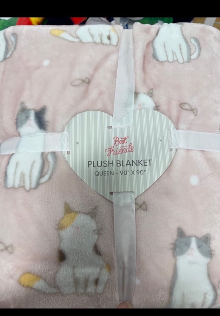 Milo and Friends Cat Queen Plush Throw Blanket