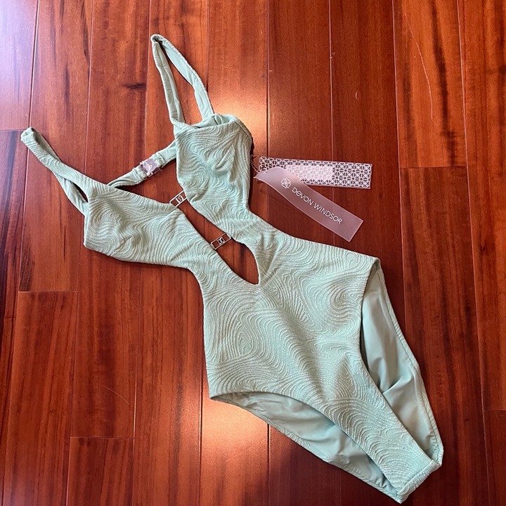 New NWT Devon Windsor Josie Swimsuit One-Piece Mint Green Textured Cut-Out Sz XS