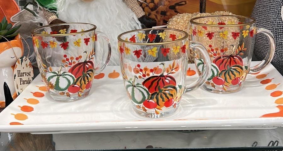 4 pc hand painted pumpkin mugs !