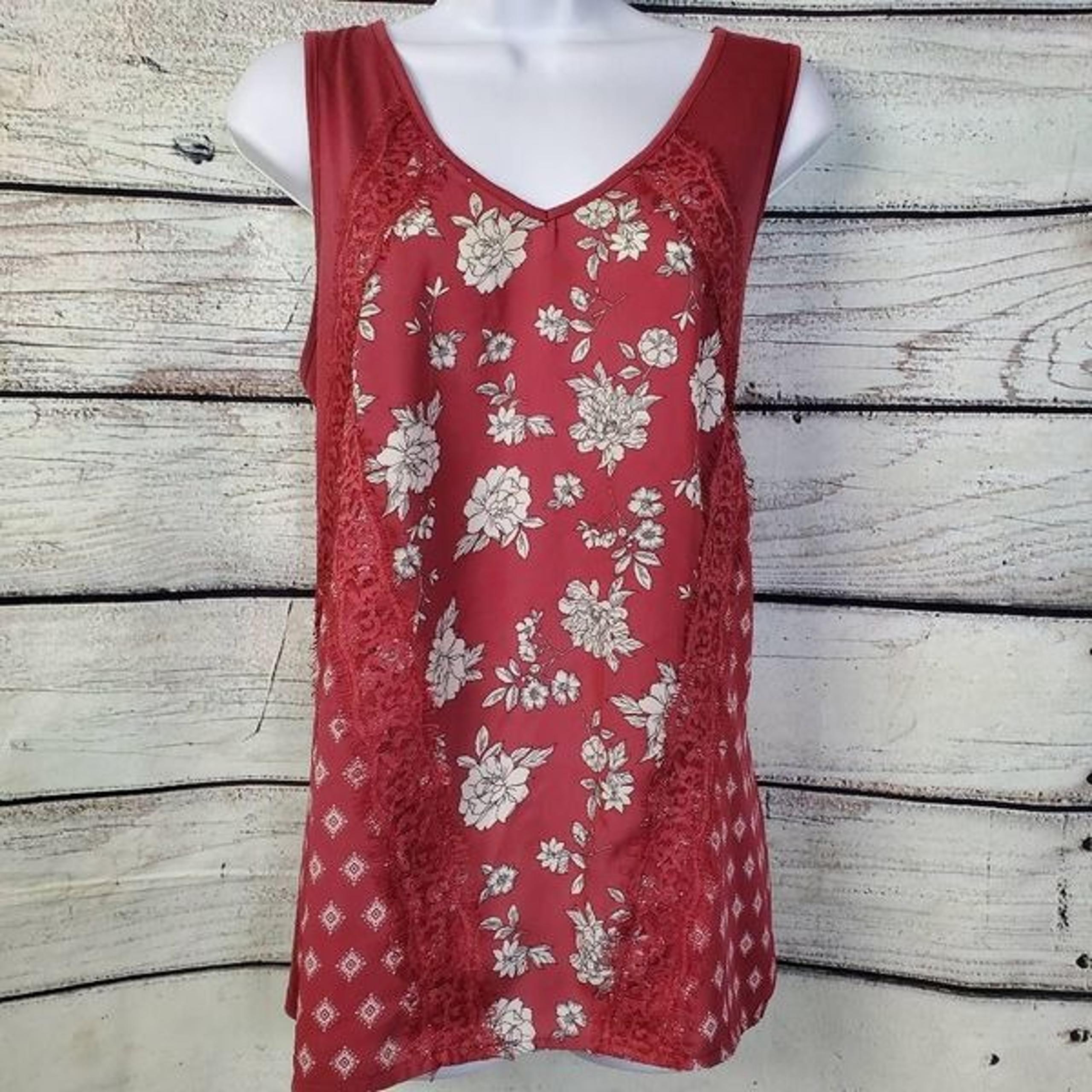 Maurices Women’s Large Sleeveless Floral Tank Top Red Lace Trim Boho Print Blous