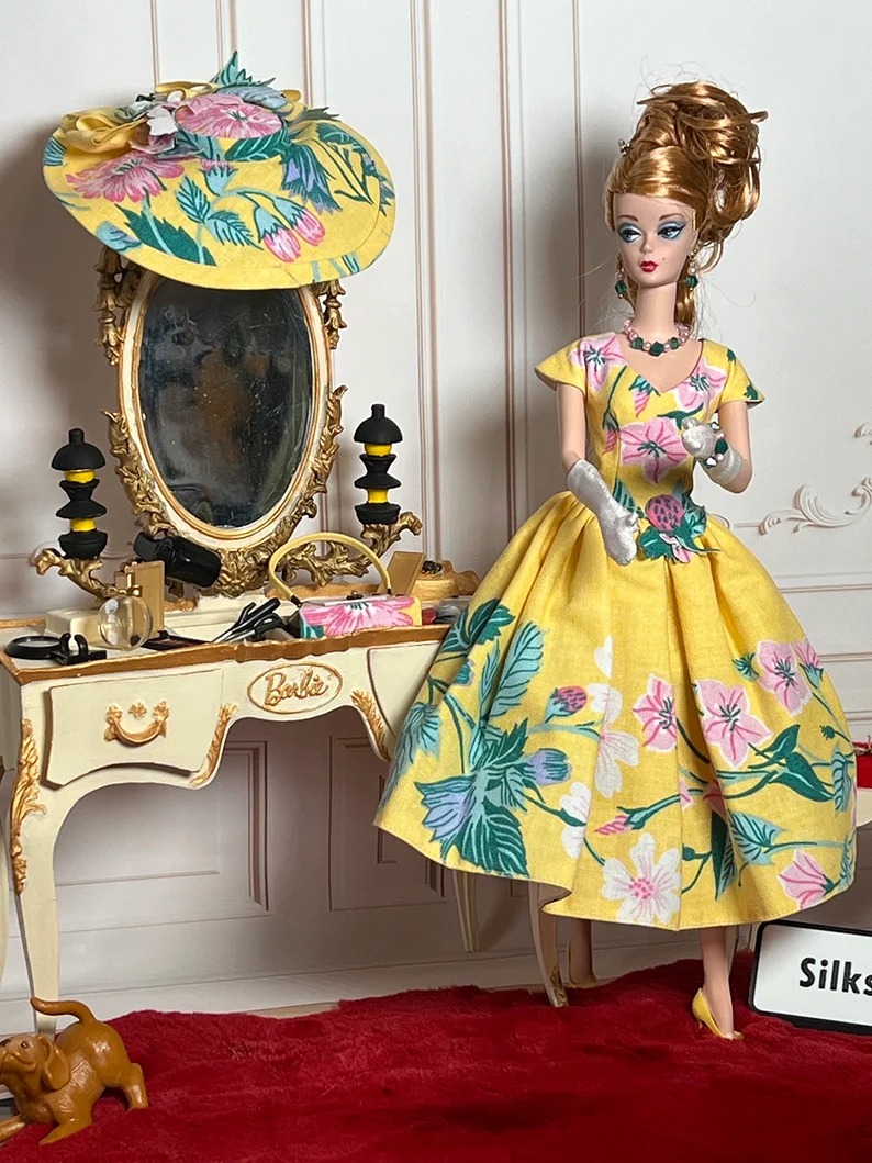 Silkstone remarkable pieces. Used in MINT condition. Included, matching pumps.