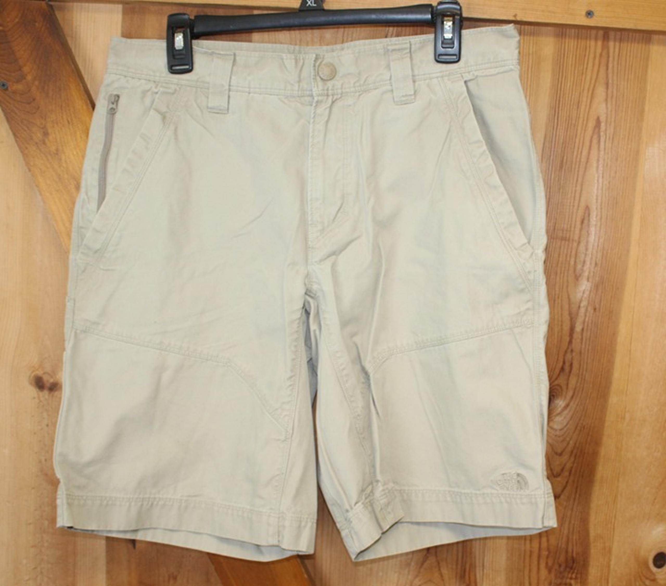 The North Face ~ Cargo Shorts ~ Camp Hiking ~ Men's Small