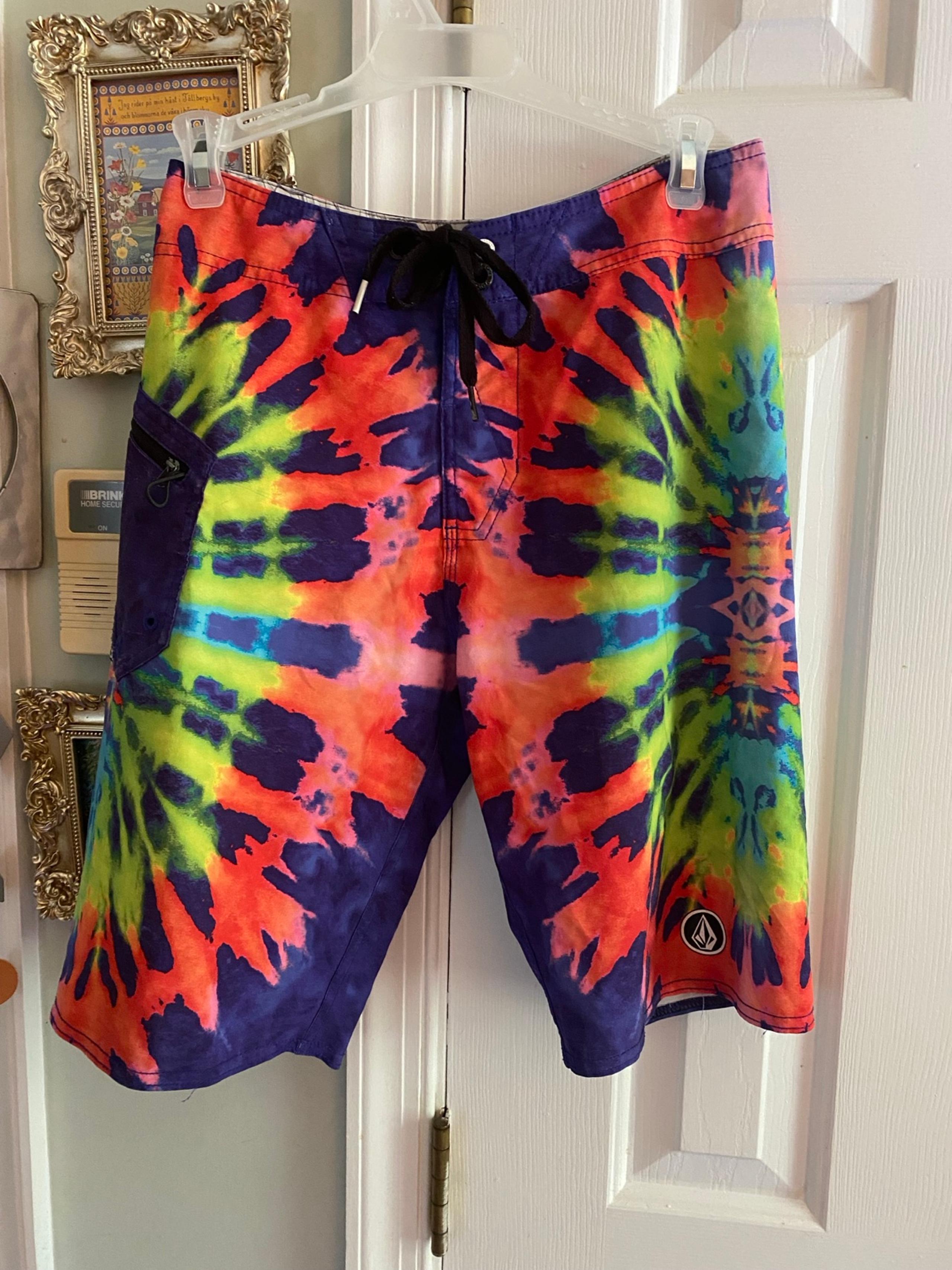 Volcom Men’s Y2K Tie Dye Board Shorts size 27