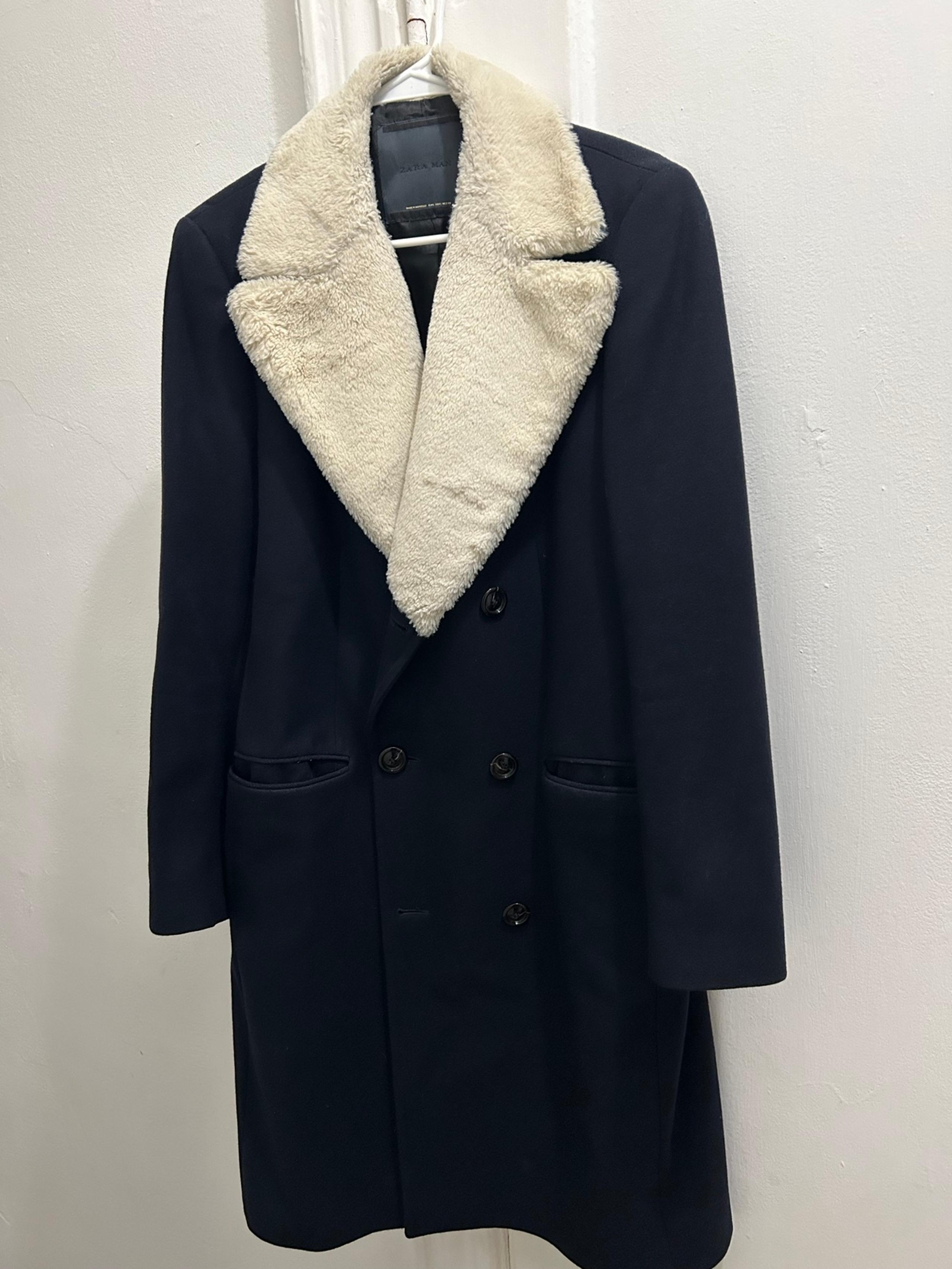 Zara Men Navy blue Trench Coat white Faux fur collar Sz L