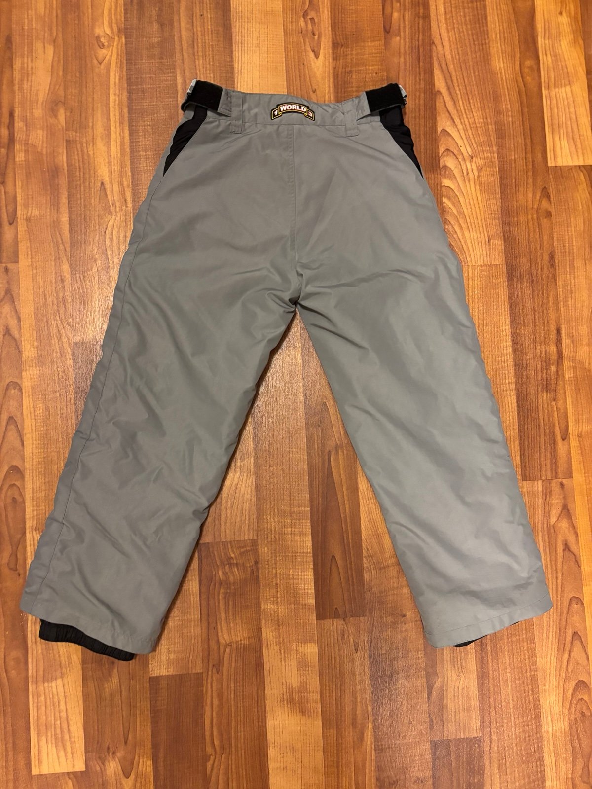 Vintage Y2K World Industries snow pants - detail