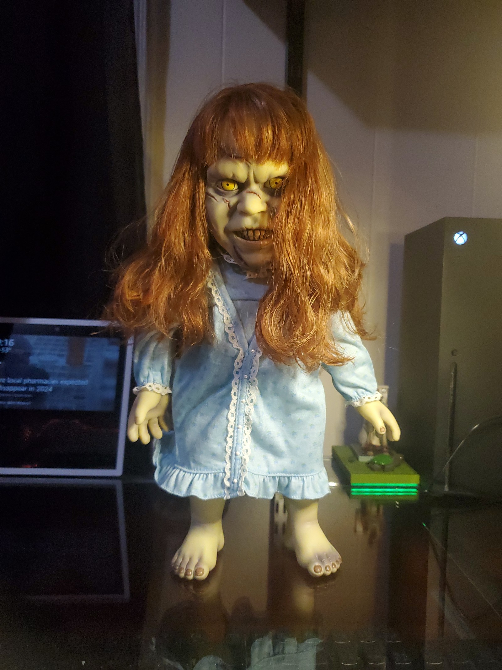 The Exorcist Mezco MDS REGAN Mega Scale Doll with Sounds