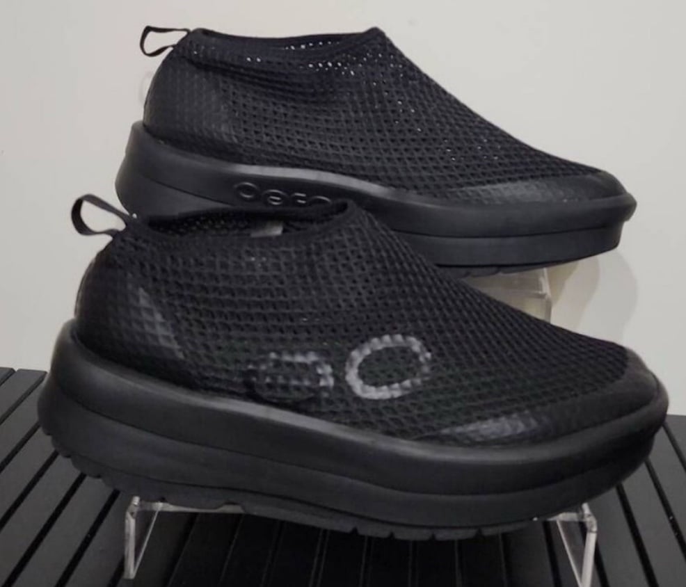 OOFOS Women's Black Sneakers, Size 10, NWOB