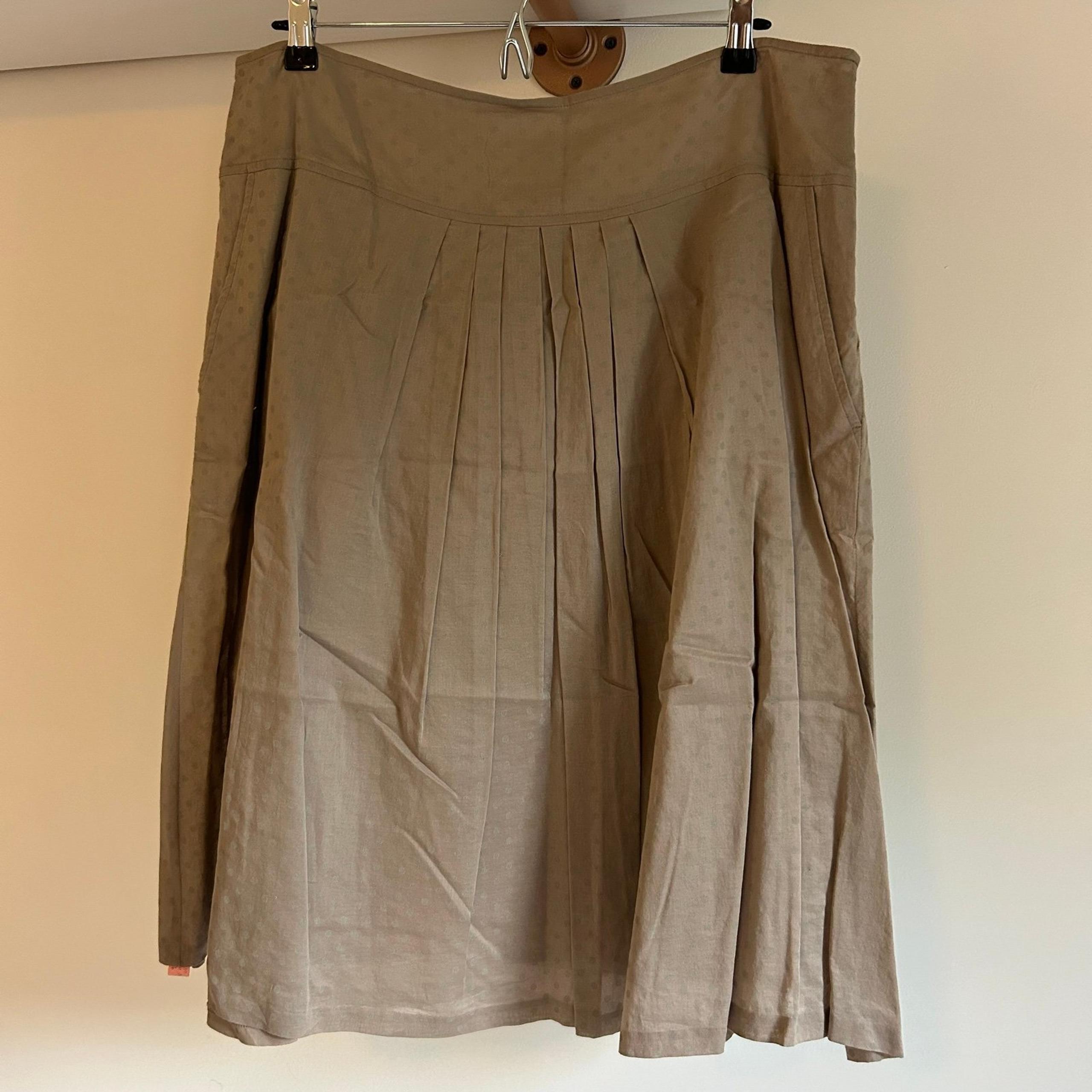 Banana republic a line polka dot skirt; size: 14