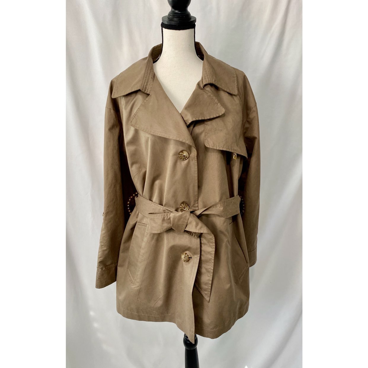 Ellen Tracy Lined and Belted Beige Over Coat/Trench
