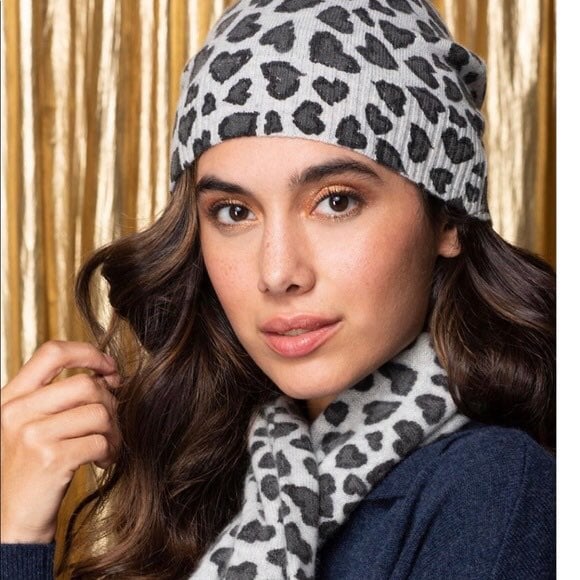 110 27 miles cashmere grey hearts Beanie hat