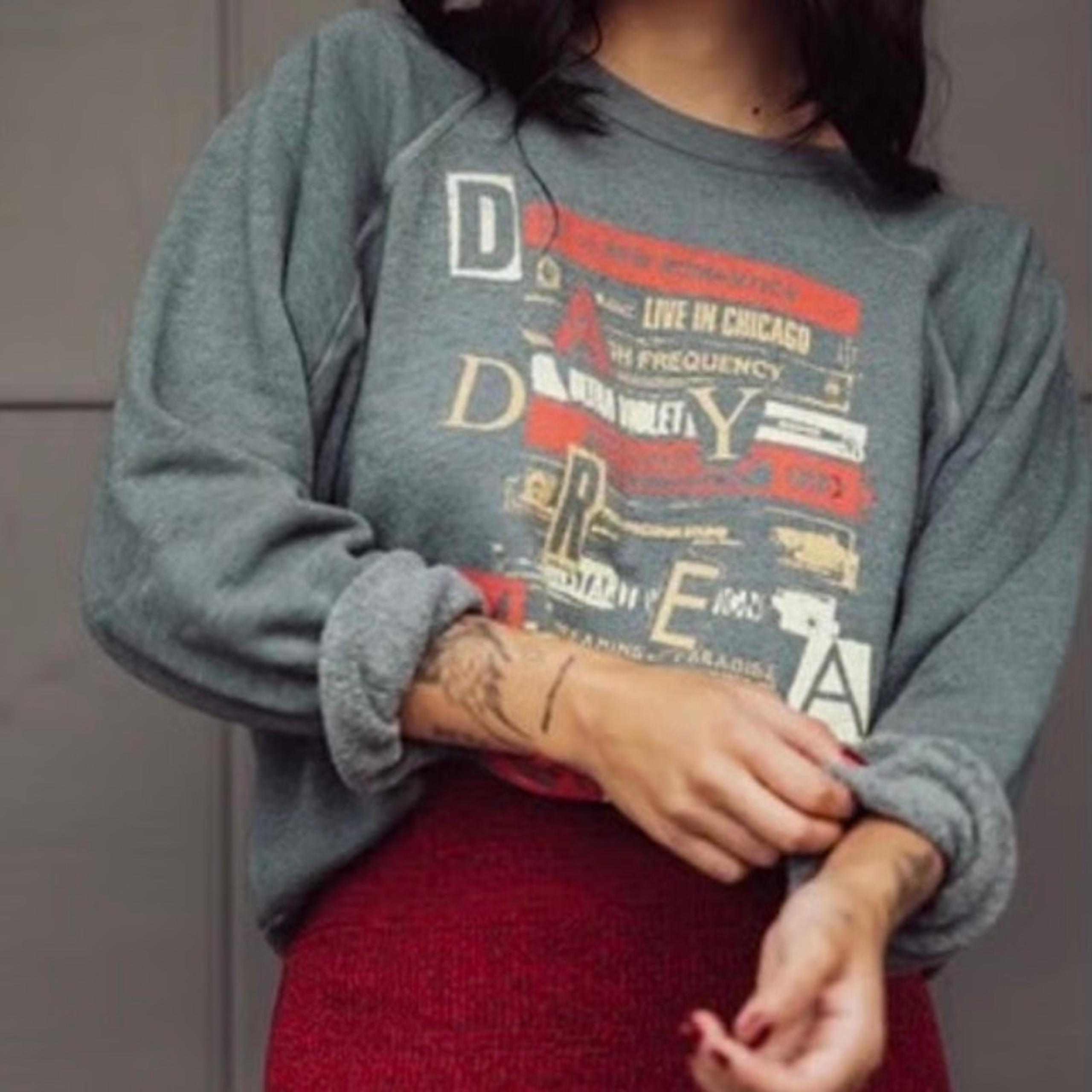 DAYDREAMER LA Music Head Raglan Sweatshirt Size Medium