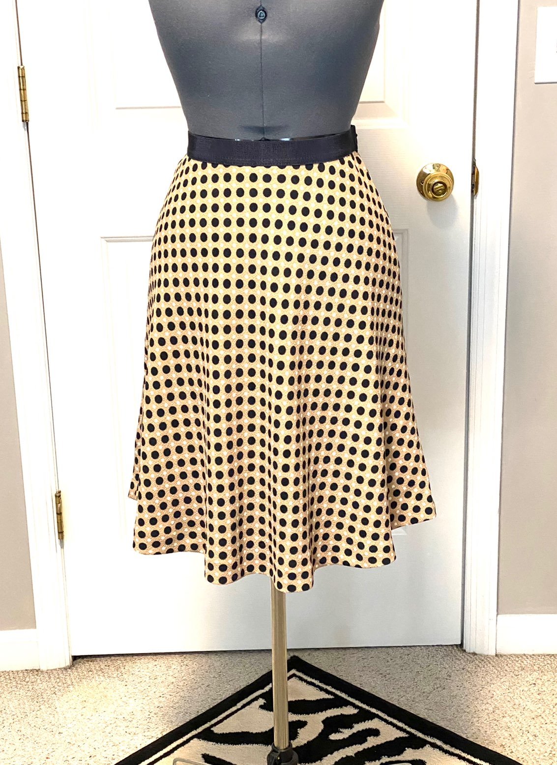 Ann Taylor navy/tan skirt 2 597