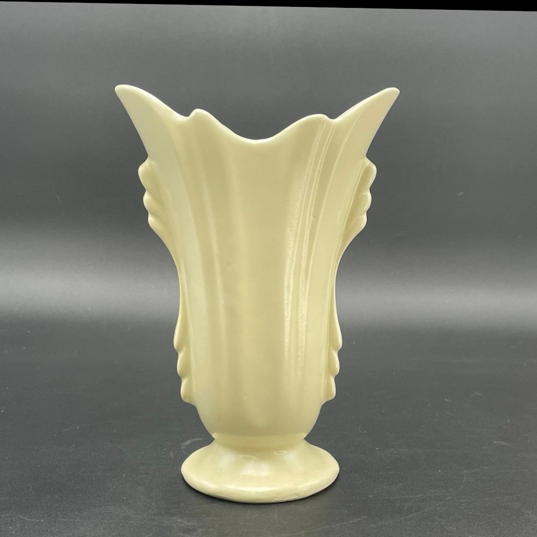 Shawnee Pottery White Art Deco Style Vase Planter Vintage 1940s