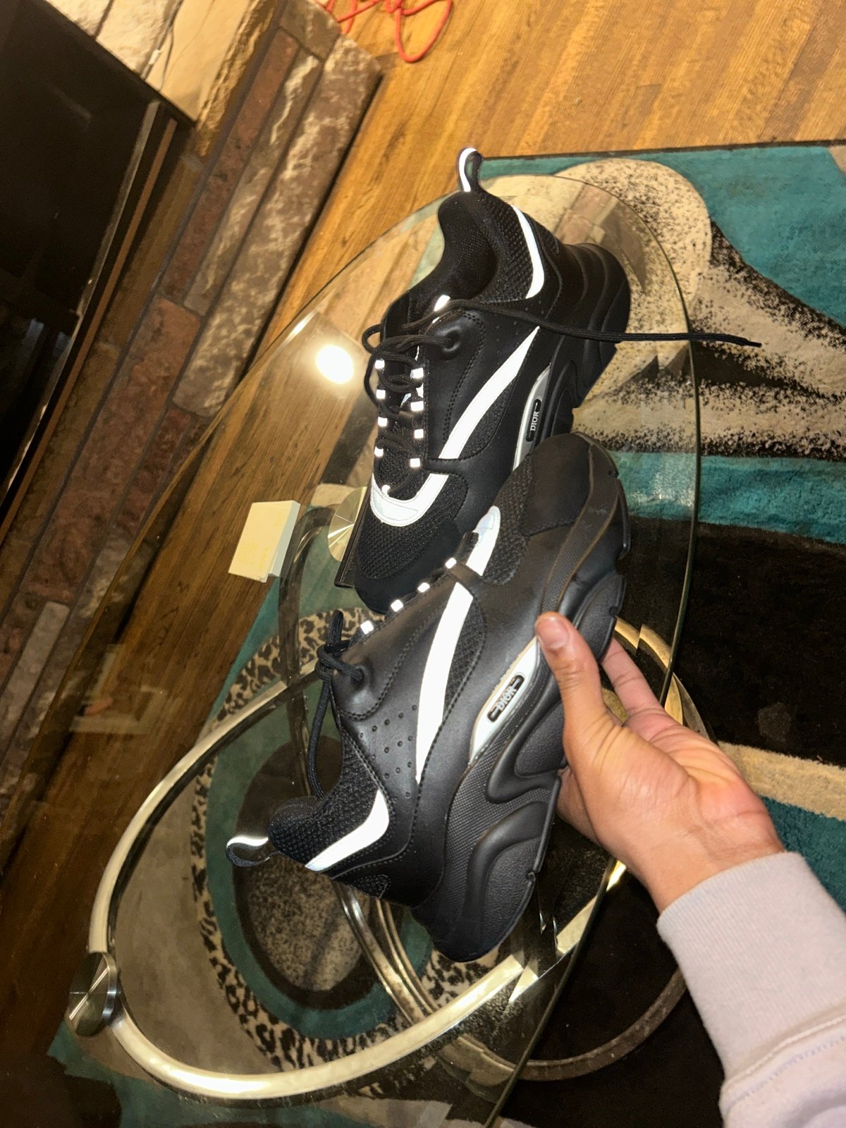 Dior b22