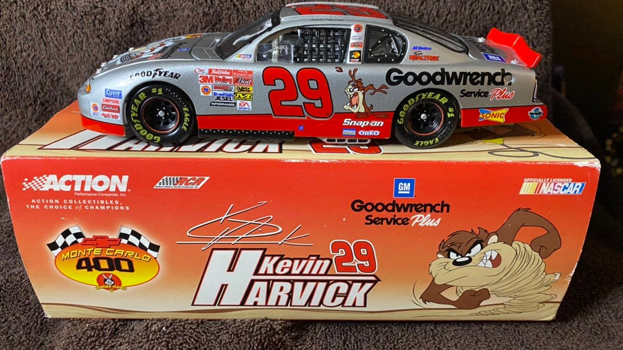 Lot of 2 kevin Harvick GM Goodwrench Service Plus 1.24 Scale Diecast