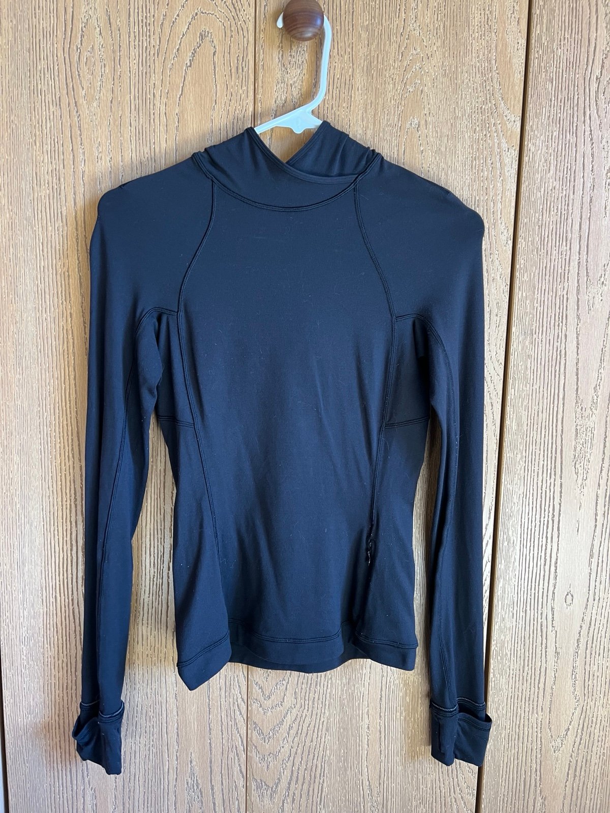 lululemon black long sleeve fitted with hoodie