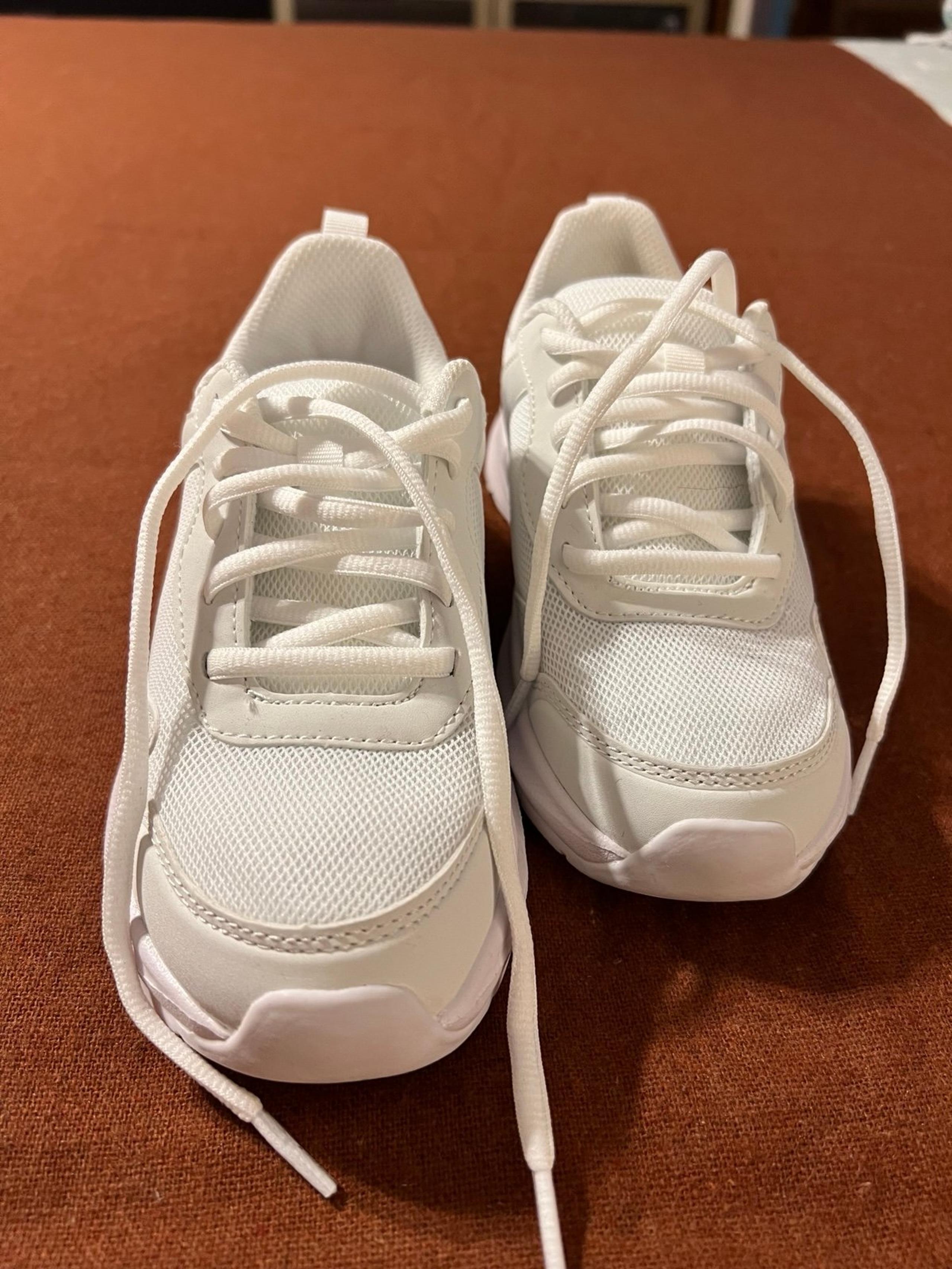 White Tennis Shoes Girl’s Size 1
