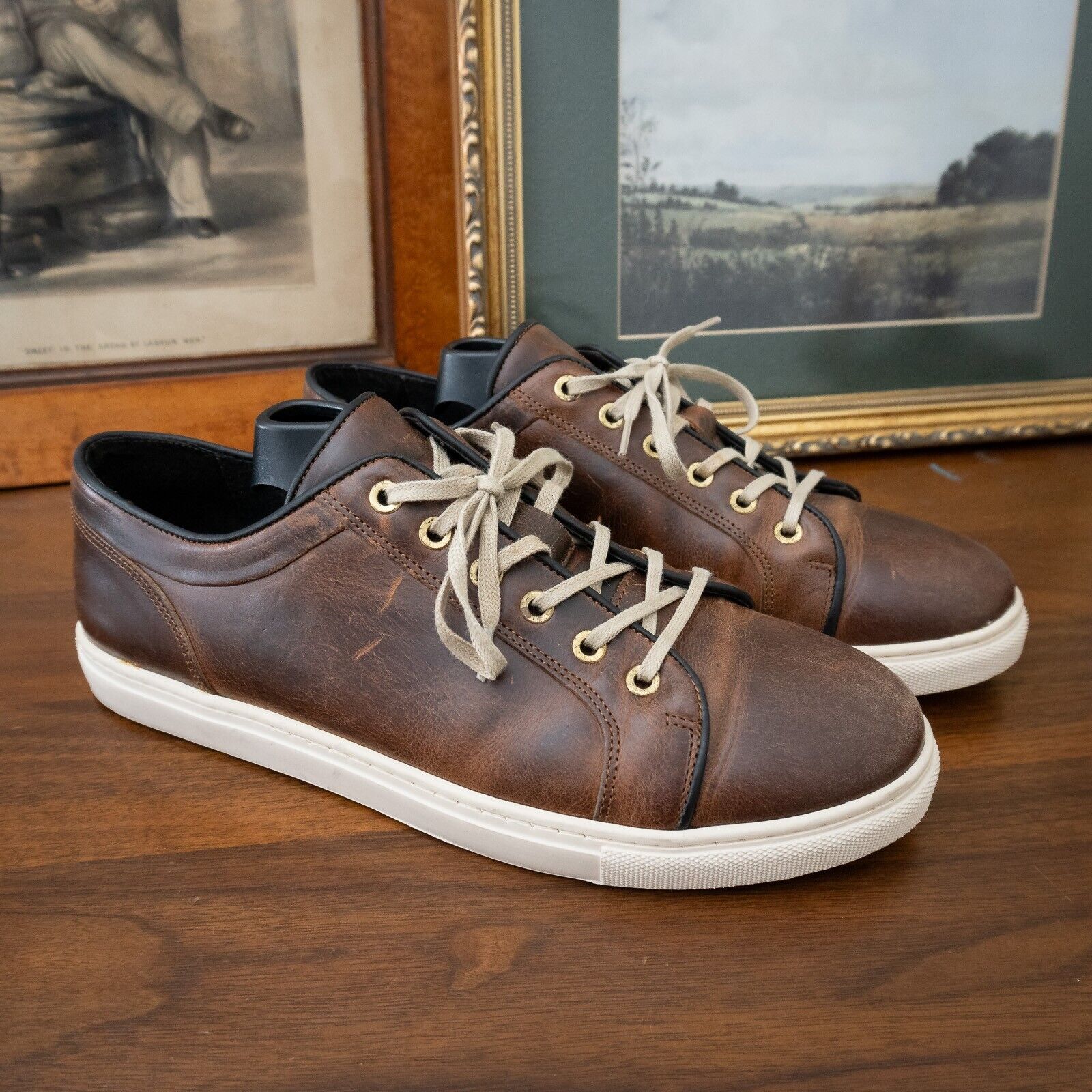 Rodd & Gunn Lace Shoes Size 9 Distress Brown Leather Sneakers EUC